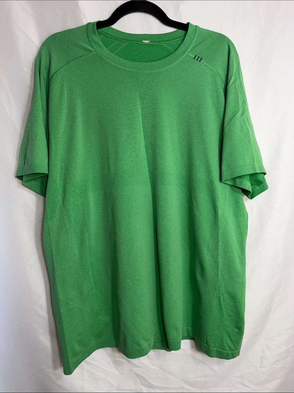 Lululemon Metal Vent Tech Short Sleeve Shirt Green Men's Size XL Workout Tee